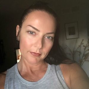 Meet your Posher, Feather